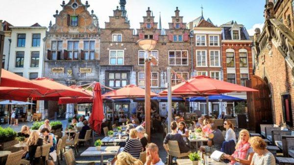 6p Vip Met Royale Tuin En Hottub 110 *