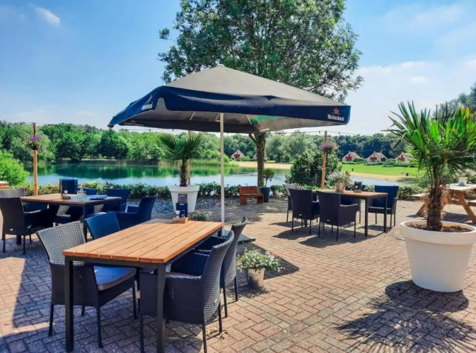 Holiday home 6p Vip Met Royale Tuin En Hottub 110